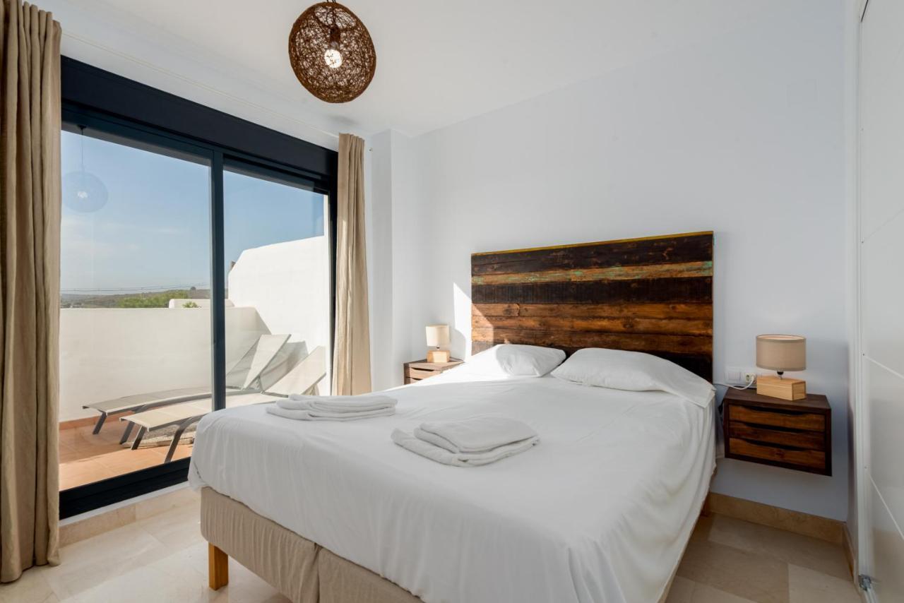 Lotus 2401 - Beautiful Apartment With Pool & Sea View 卡萨雷斯 外观 照片