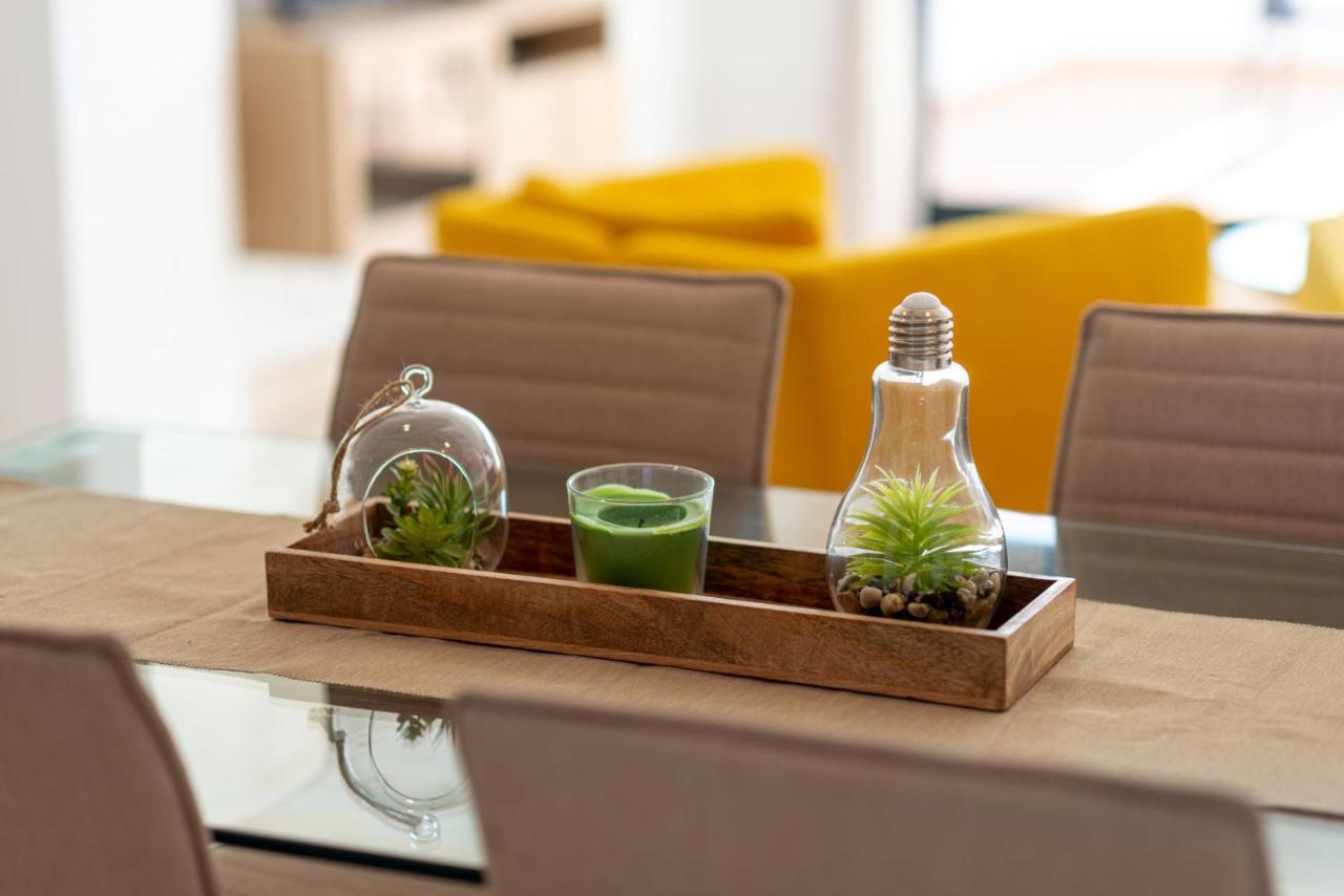 Lotus 2401 - Beautiful Apartment With Pool & Sea View 卡萨雷斯 外观 照片