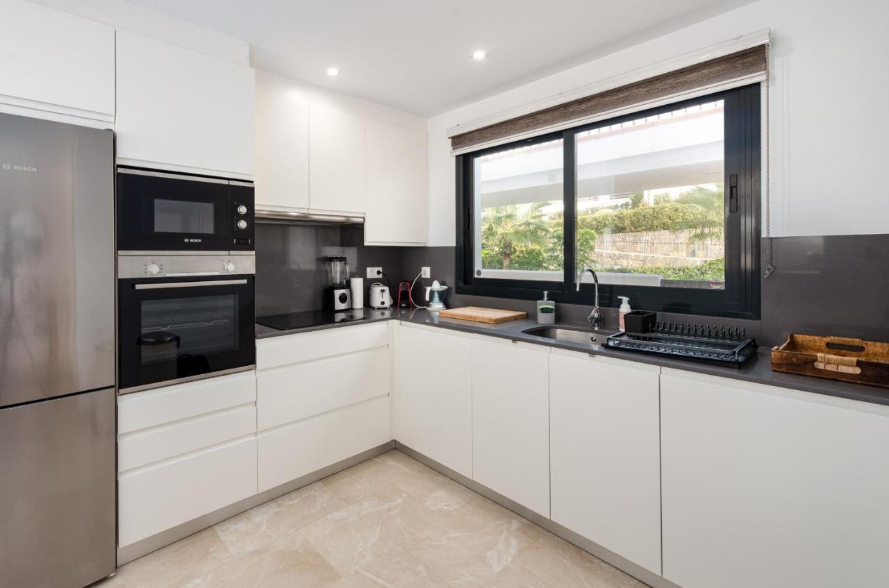 Lotus 2401 - Beautiful Apartment With Pool & Sea View 卡萨雷斯 外观 照片